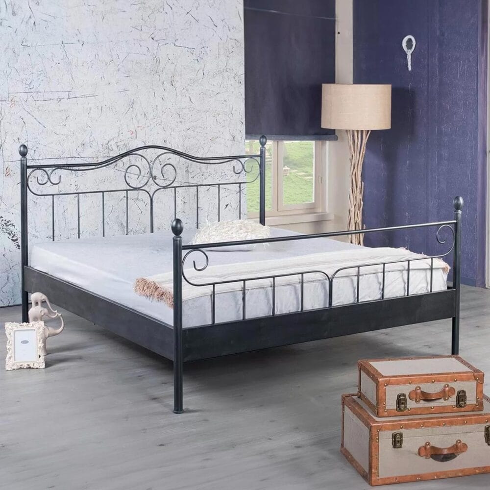 Gotiek Deluxe bed