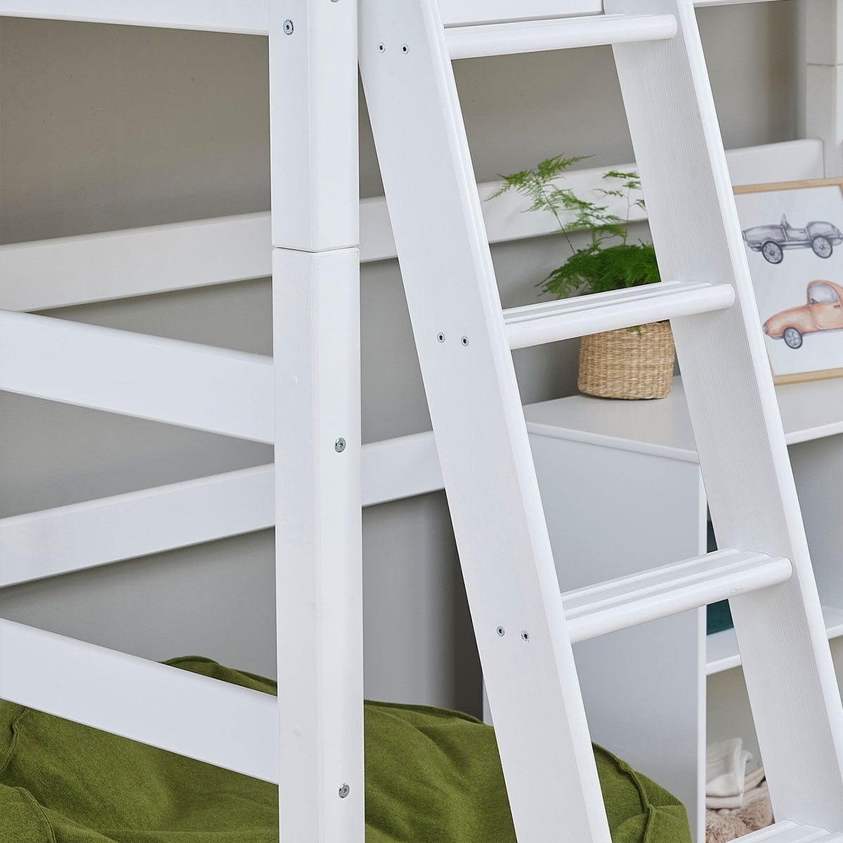 hoppekids_eco_luxury_hoogslaper_met_schuine_ladder_90x200_cm_3.jpg