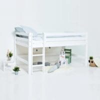 hoppekids_eco_luxe_half_hoogslaper_met_hekje_en_rechte_ladder_120x200_1.jpg