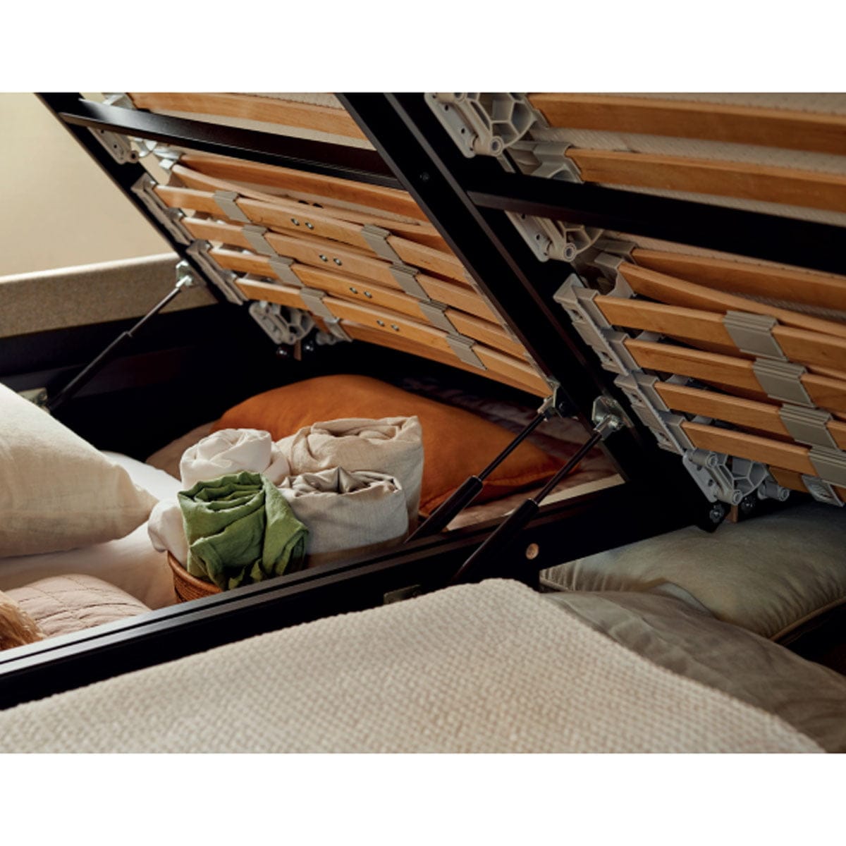Beka Storage bed open